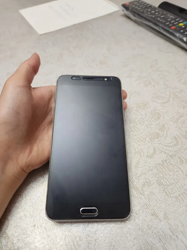 Продам Samsung J7. В хорошем состоянии, работает отлично 2 Продам Samsung J7. В хорошем состоянии, работает отлично 2