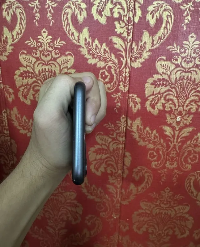 iPhone 11 64/73 3 iPhone 11 64/73 3