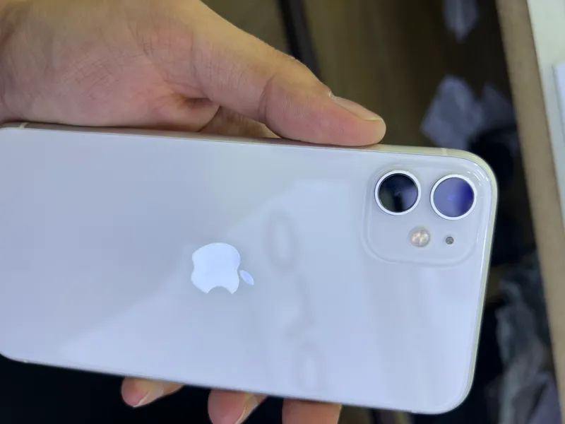Iphone 11 White 4