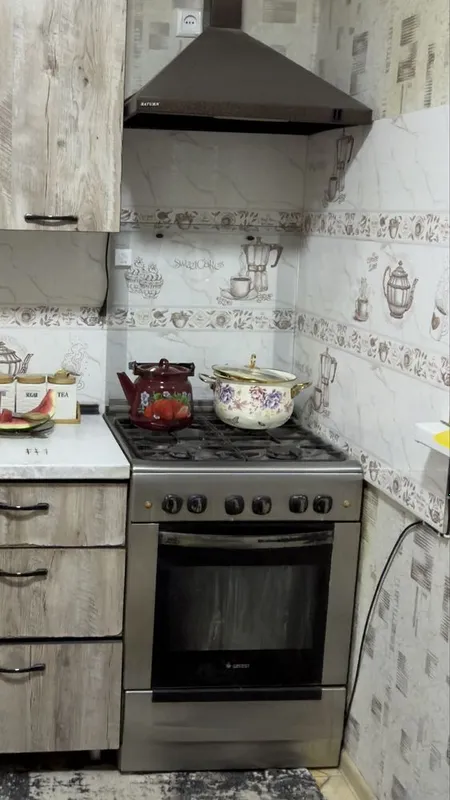 Продается вытяжка за хорошую цену б/у в хорошем качестве