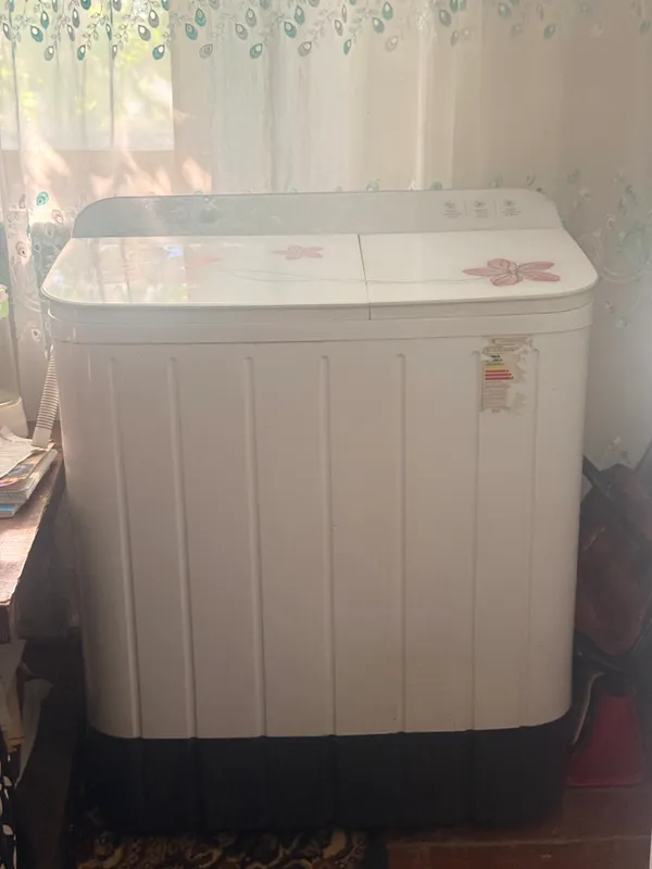 Продам машинку стиральную