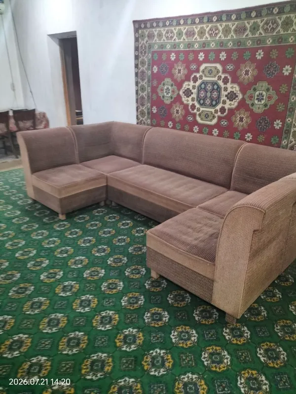 Burchakli divan shoshilinch sotiladi 1