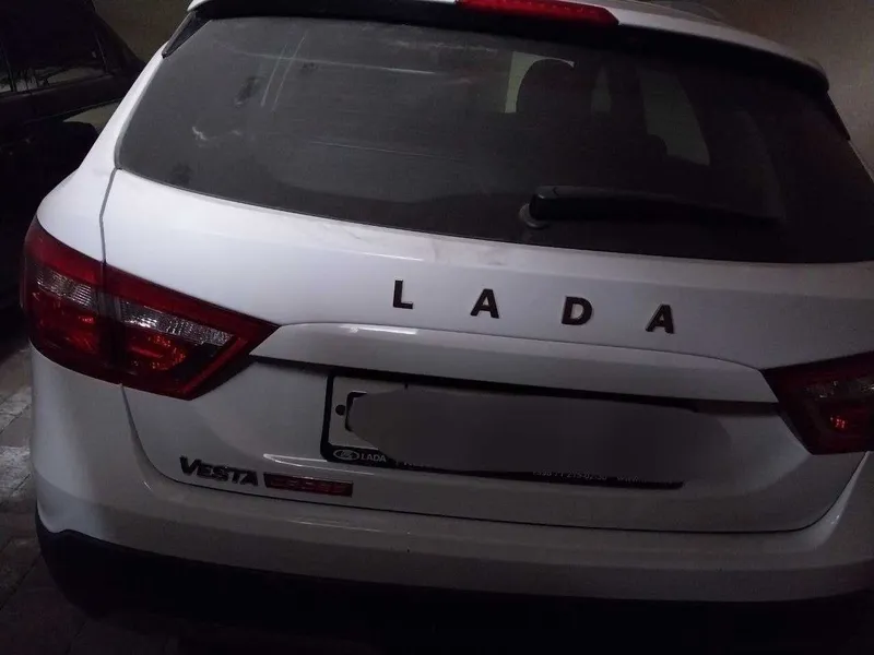 LADA Vesta SW Cross 2021 г.в., вариатор, пробег 7400 км, белая. — фото 2