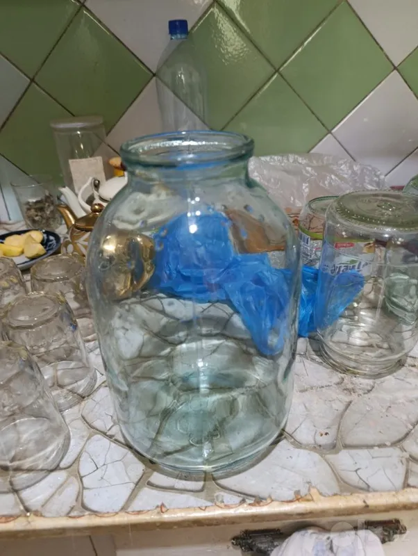 Продам 3-х литровые банки,в отличном состоянии. 1 Продам 3-х литровые банки,в отличном состоянии. 1
