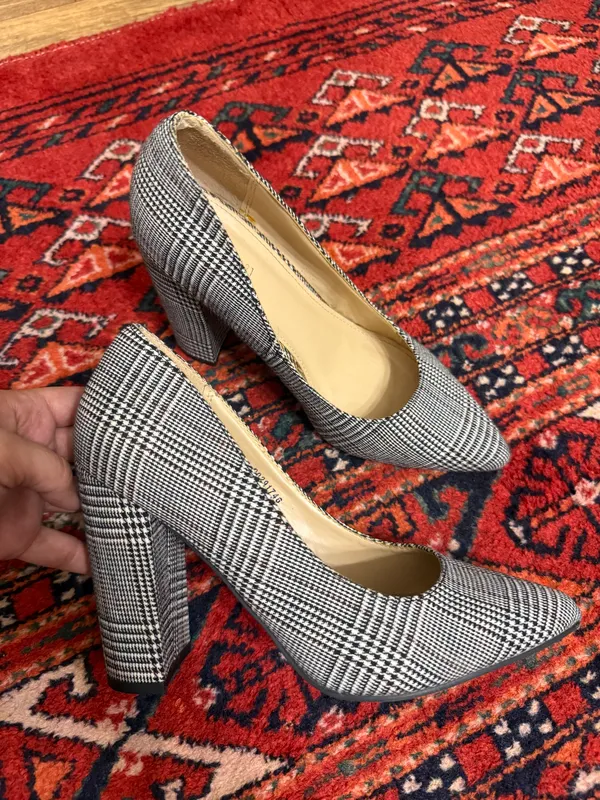Forever 21 poshnali tuflilar, 36 o‘lcham, AQShda sotib olingan 1