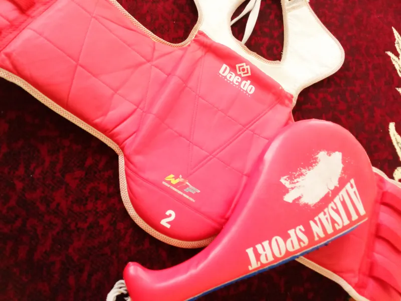 Taekwon-do WTF protektr va lapa