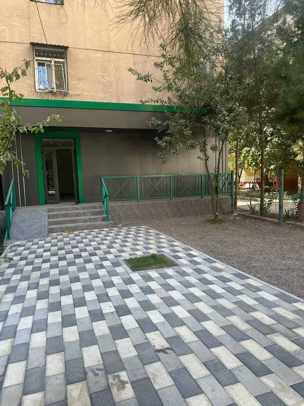 ПРОДАЁТСЯ коммерция 120 м2 метро Ойбек 2