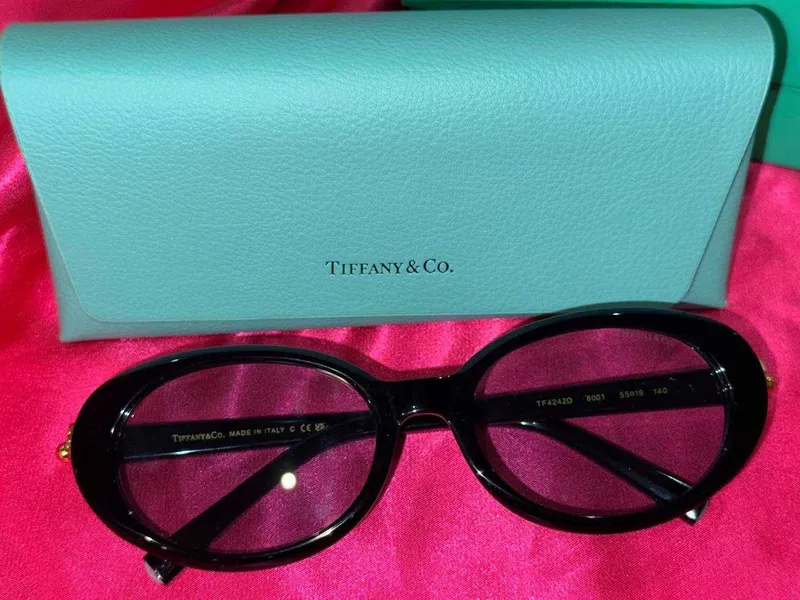 Солнцезащитные очки Tiffany — фото 1 Солнцезащитные очки Tiffany — фото 1