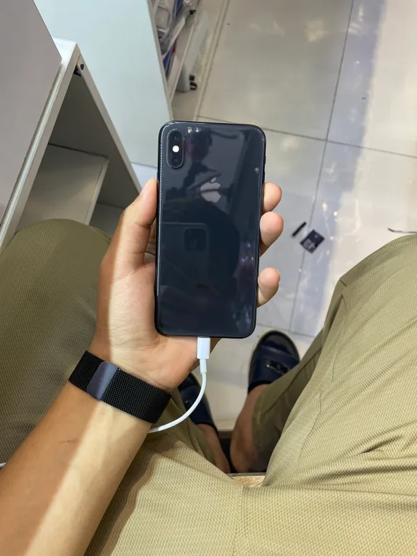 Iphone Xs xolati odeal ochilmagan radnoy 1.700