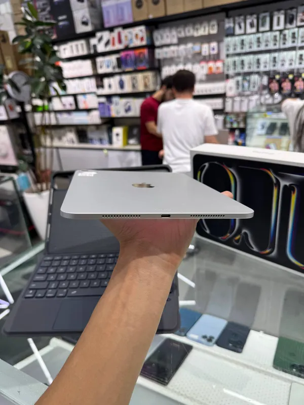 iPad Pro 11 M5 4 iPad Pro 11 M5 4
