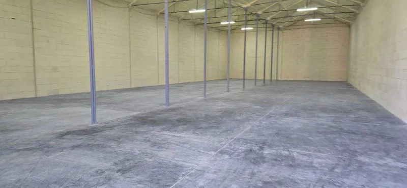Toza ombor yoki sex ijarasi. Balandligi 4,4 m. Yangiyo‘l shahri, 600 m² 2 Toza ombor yoki sex ijarasi. Balandligi 4,4 m. Yangiyo‘l shahri, 600 m² 2