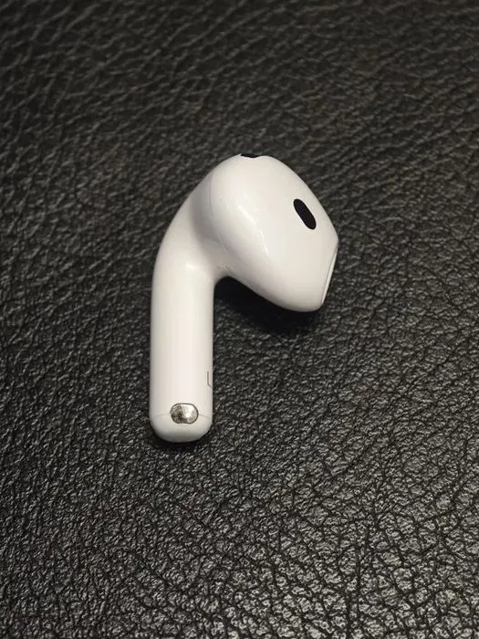 Airpods 4 левый наушник (ANC и Обычный).Оригинал 100% Airpods 4 левый наушник (ANC и Обычный).Оригинал 100%