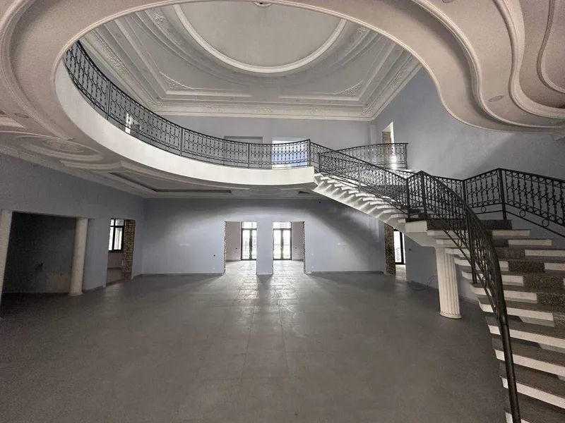 Продаётся коммерческое помещение на участке 19 соток. — фото 1