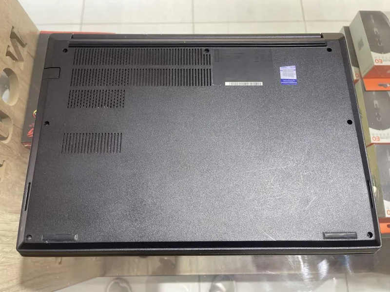 Lenovo ThinkPad E14 Core i5-10210U ram 8 Gb ssd 256 5 Lenovo ThinkPad E14 Core i5-10210U ram 8 Gb ssd 256 5