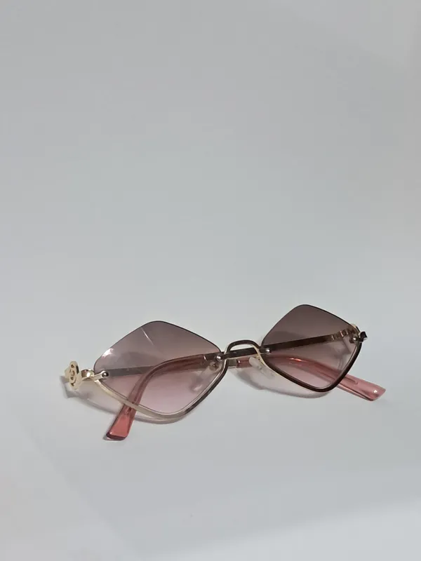 Quyoshdan himoya ko‘zoynaklari Gucci (original emas) 3