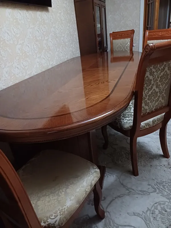 Стол и 10 стульев — фото 1