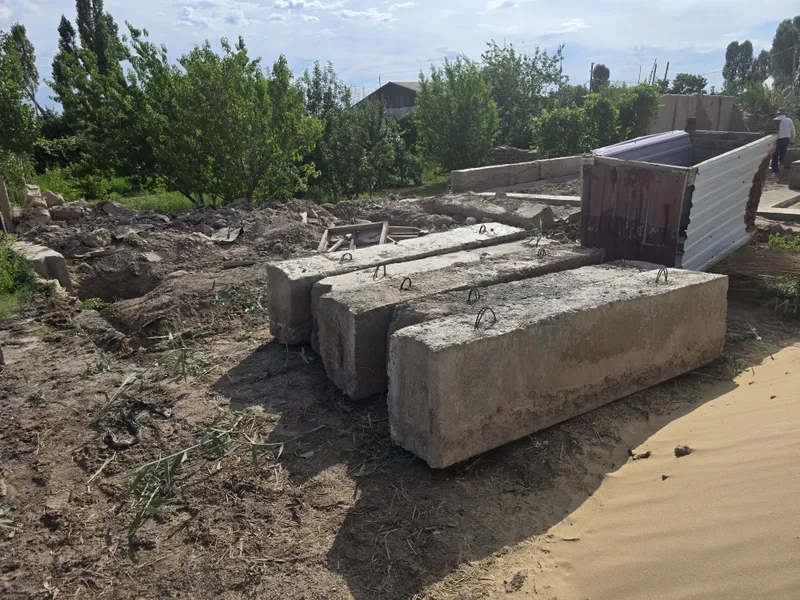 8 шт. Бетон блок сатылады