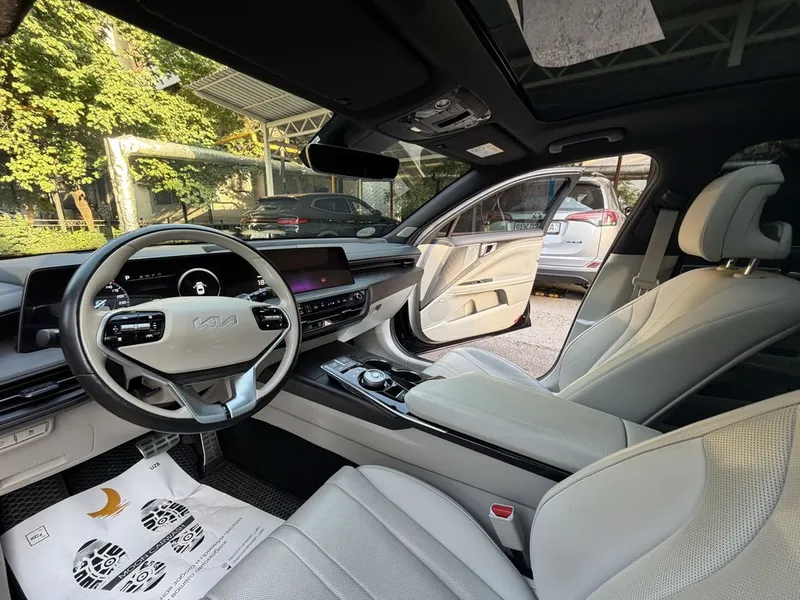 Kia K8 3.5 мотор с пробегом 30000 км. Машина чистая, бронь пленка, 4 Kia K8 3.5 мотор с пробегом 30000 км. Машина чистая, бронь пленка, 4
