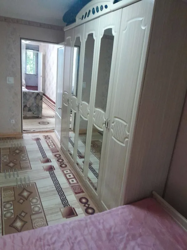 Продаётся просторная 3-комнатная квартира в кирпичном доме, 50 м², без ремонта 1