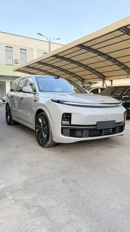 Lixiang L9 ULTRA рестайлинг 2026 1