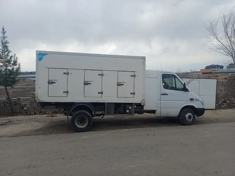 Mercedes Benz Sprinter 1 Mercedes Benz Sprinter 1