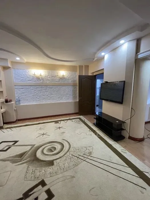 3-комн квартира, 82 м², 2/4 этаж (вторичка) 1