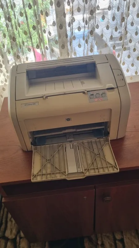 Printer hp sotiladi