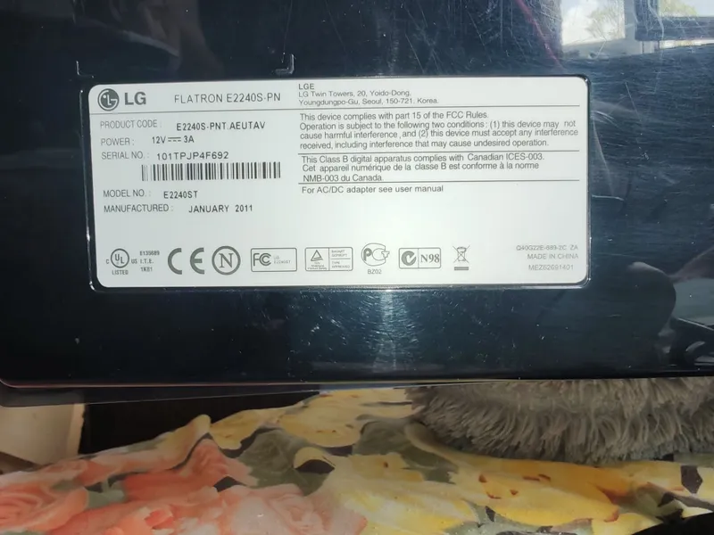 LG flatron E2240 monitor 2