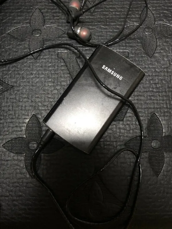 Assalom alekum Mp4 Player Sotiladi Original Samsung — фото 1