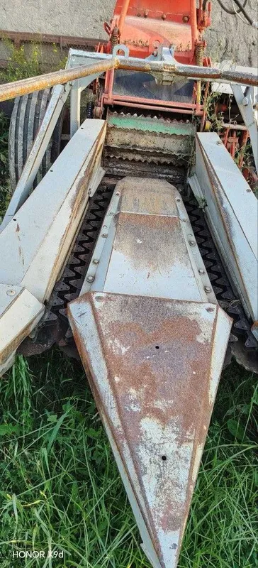 Kipi 2.4 sotiladi 9talik pichoqda 3