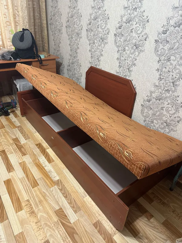 Кровать односпальная для комнаты Кровать односпальная для комнаты