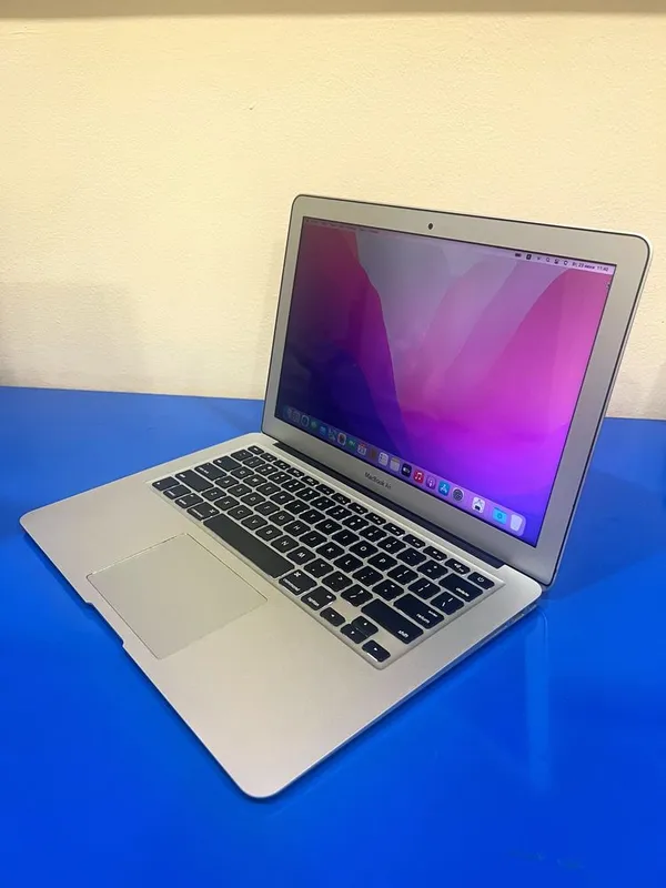 Macbook Air Intel i5 2017 — фото 1 Macbook Air Intel i5 2017 — фото 1