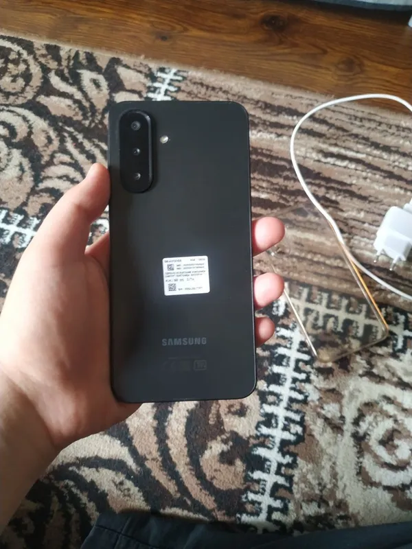 Samsung A17 память 6/128 7