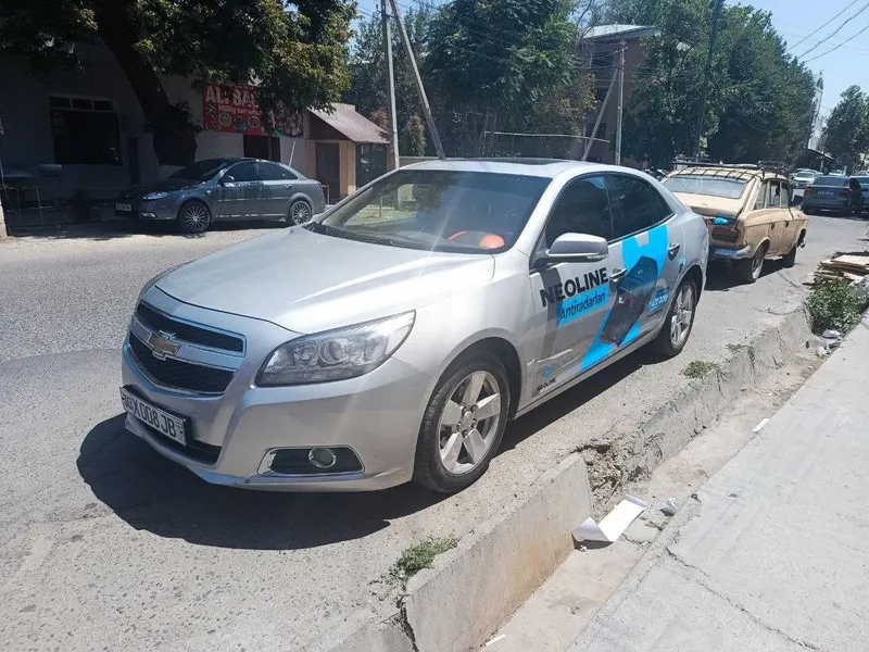 Taxi mashinalari va Yuk mashinalarida reklama 2
