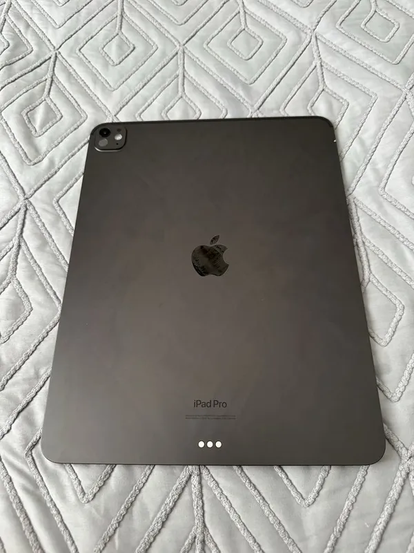 Продам iPad Pro 13 M4