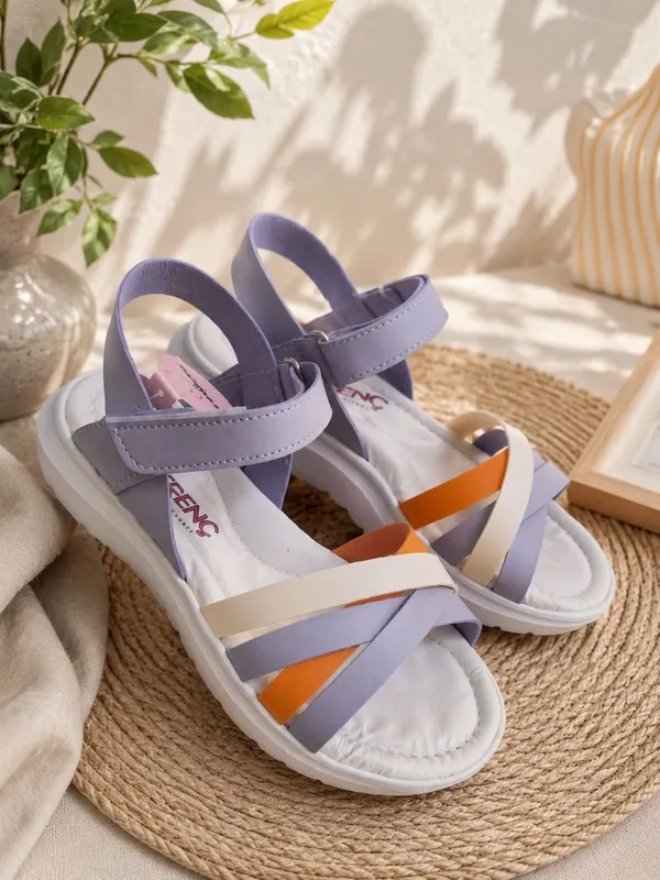 qiz bolalar uchun sandal