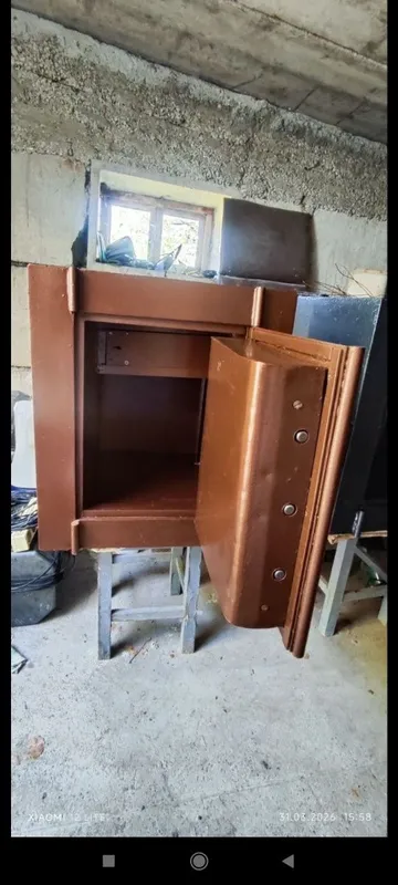 Продается сейф производства СССР 2