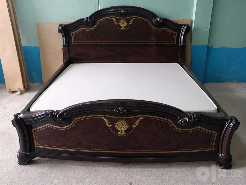 Barcha jihozlari va matras bilan a’lo holatdagi karavot Barcha jihozlari va matras bilan a’lo holatdagi karavot