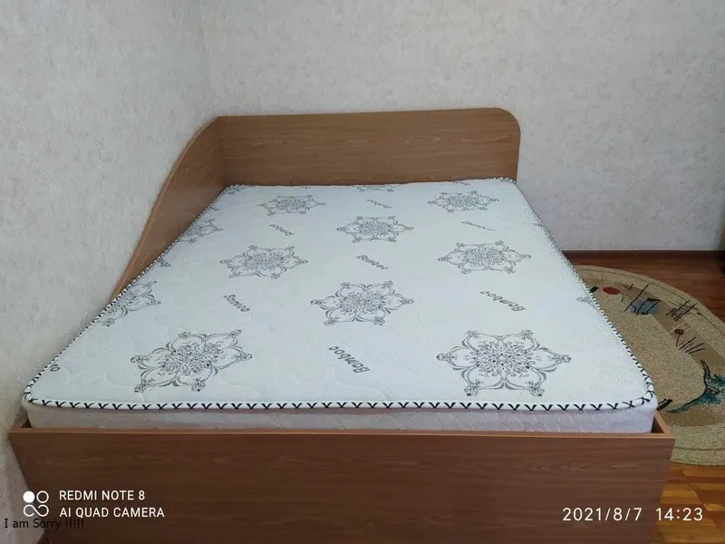 Кровать двухспальная в отличном состоянии, 200х180. 1