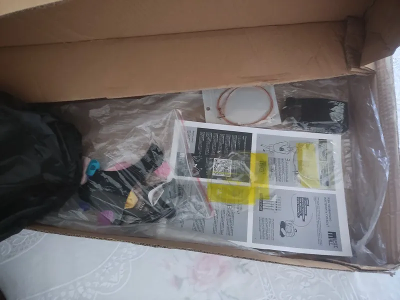 Clasic gitara yangi 2 3 marta ishlatilgan holos xolati chotki 2 Clasic gitara yangi 2 3 marta ishlatilgan holos xolati chotki 2