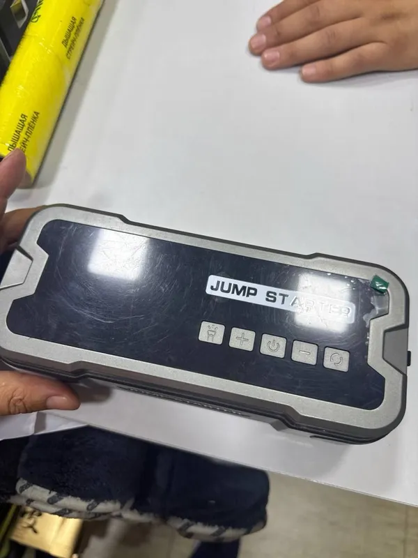 Повербанк бустер jump starter пуско-зарядное устройство powerbank 2
