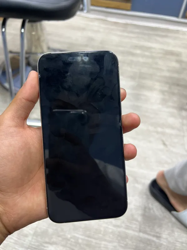 iPhone 15 pro max 256 gb ёмкость 87.541 цикл 6