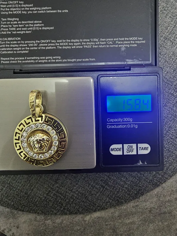 Продам кулон Versace 2 Продам кулон Versace 2