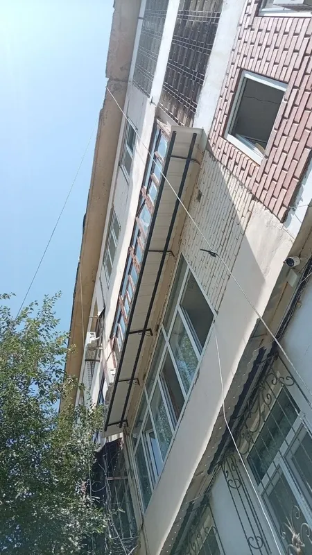 Установка козырька над окнами, бесшумный козырек, бельевые веревки 4 Установка козырька над окнами, бесшумный козырек, бельевые веревки 4