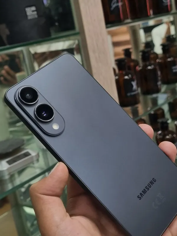 Samsung S25 Edge 1 Samsung S25 Edge 1