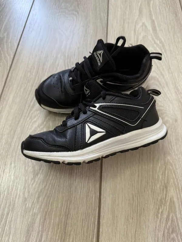 Кроссовки на мальчика Reebok — фото 1 Кроссовки на мальчика Reebok — фото 1