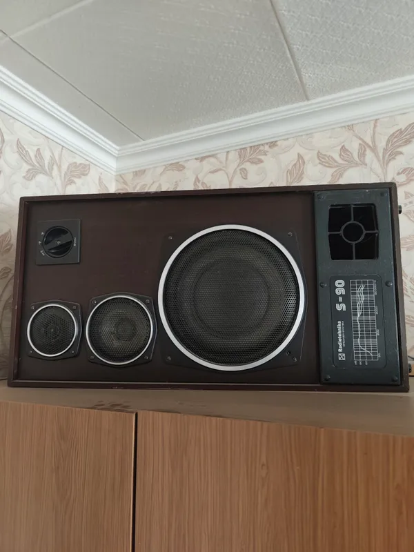 продаю s90