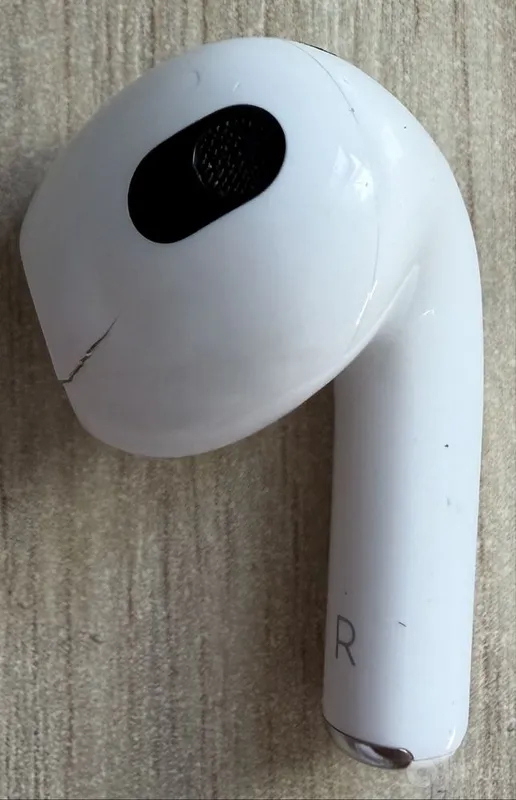 Apple AirPods 3 — оригинальные, б/у 4 Apple AirPods 3 — оригинальные, б/у 4