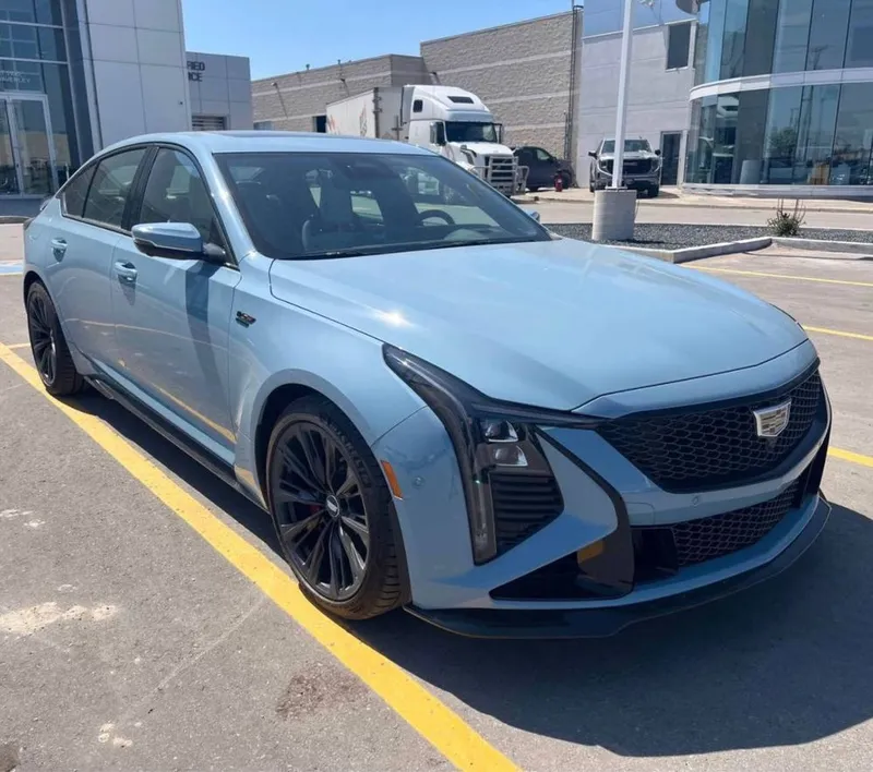 Cadillac CT5-V Blackwing 2026 2 Cadillac CT5-V Blackwing 2026 2