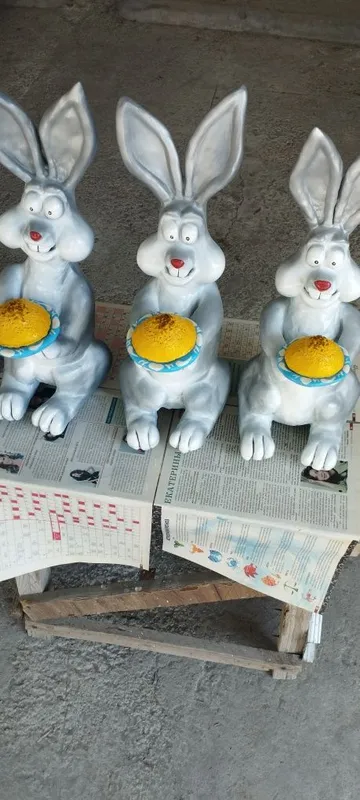 Продаются скульптуры зайцев. 4